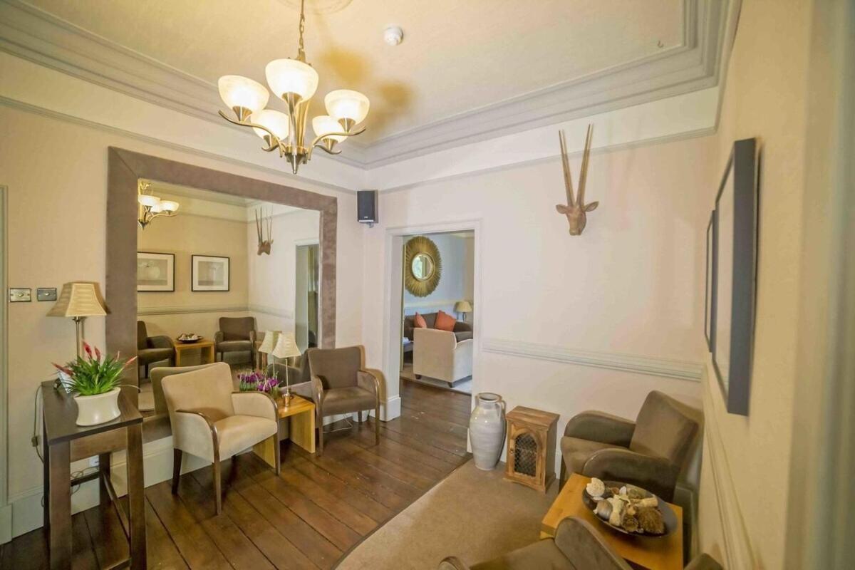 The Abbotsford Hotel คาลเลนเดอร์ ภายนอก รูปภาพ